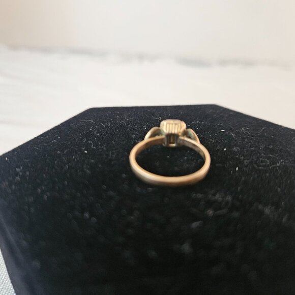 Vintage Gold and Amythyst Art Nouveau Ring - Picture 3 of 6